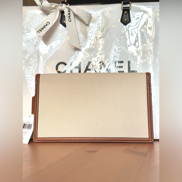 NWT Coach Essential Envelope Canvas Clutch Bag (Salt Canvas Burned Amber) - Picture 3 of 15